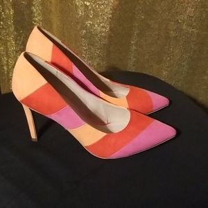 Multi color pump